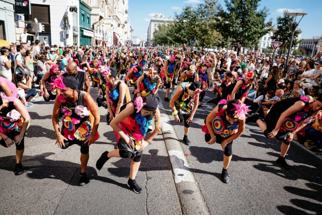 Défilé de la Biennale de la danse