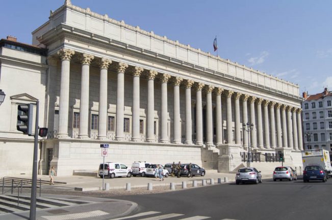 Le Palais de Justice des 24 Colonnes-2