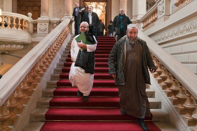 Imams à la préfecture