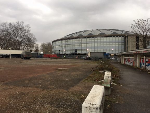 palais des sports meeting Macron 1