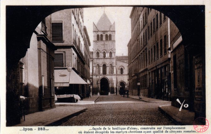 Ainay basilique carte postale