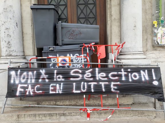 Au campus des Berges du Rhône le 09/04/2018 © Elie Guckert