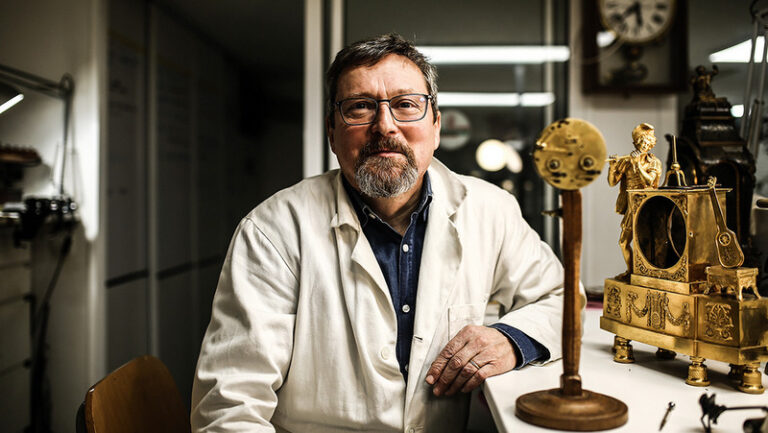 François Simon-Fustier dans son atelier © Antoine Merlet