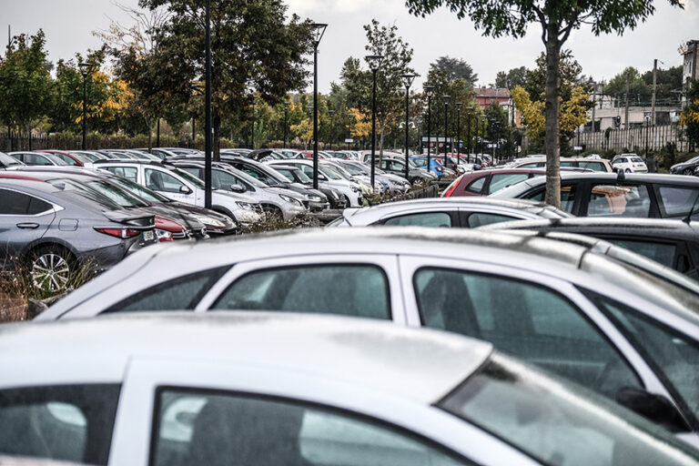 Voitures à Lyon : le casse-tête des parkings