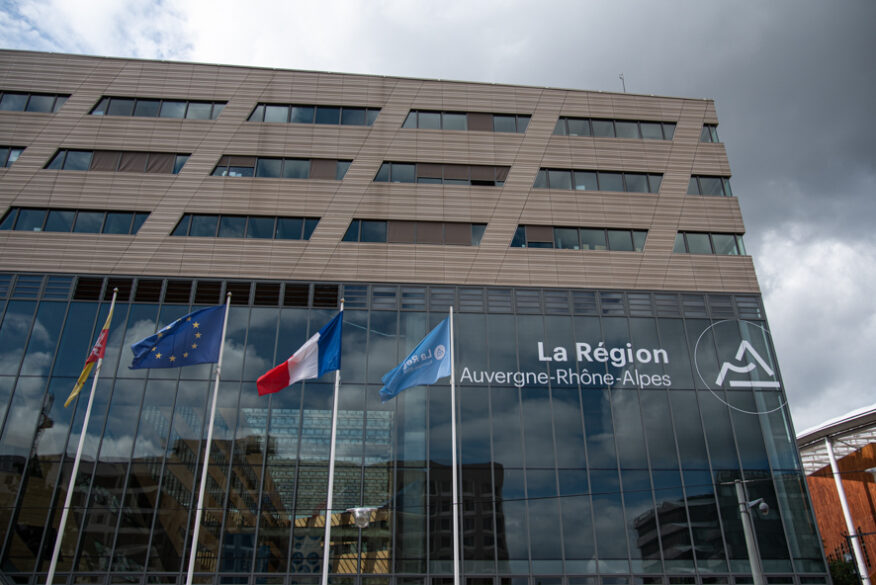 with a budget of 300 million euros, the Region gives priority to safety in Auvergne-Rhône-Alpes |