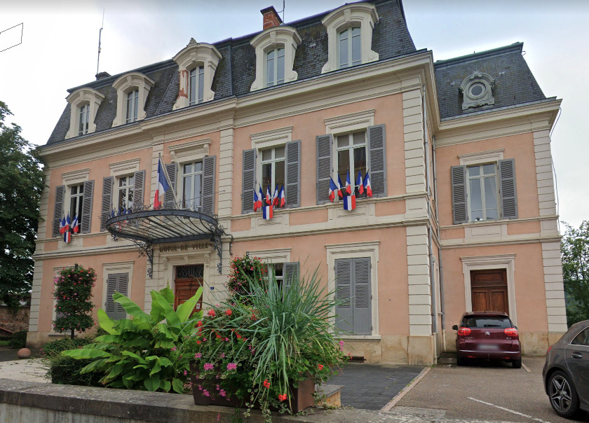 Le Maire De Thizy Les Bourgs Admet Avoir Participé à Des Soirées Alcoolisées Avec Des Jeunes 0613