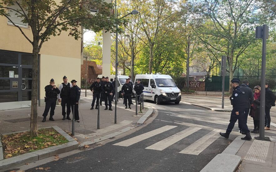 @Léo Olivieri - La police effectue une opération de contrôle dans les rues du Tonkin, à Villeurbanne.