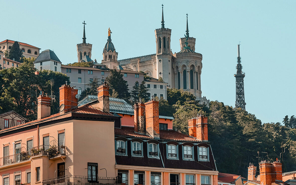 Il y a entre 7 500 et 10 000 logements mis en location sur la plateforme Airbnb à Lyon © Assedrani Official / Pexels