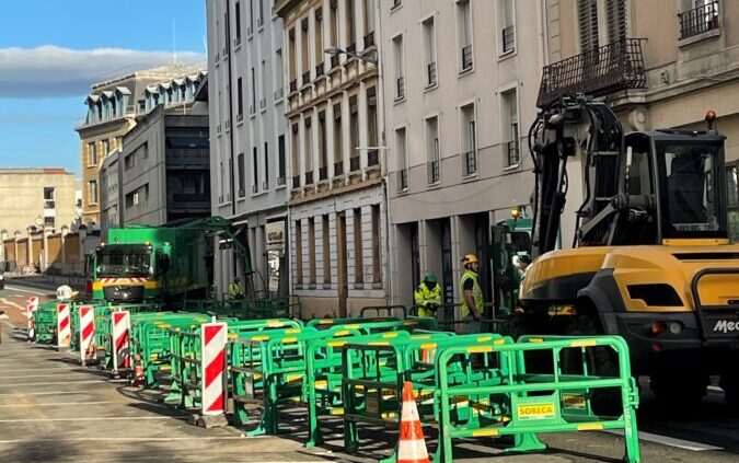 travaux avenue Frères Lumière @Facebook mairie 8e