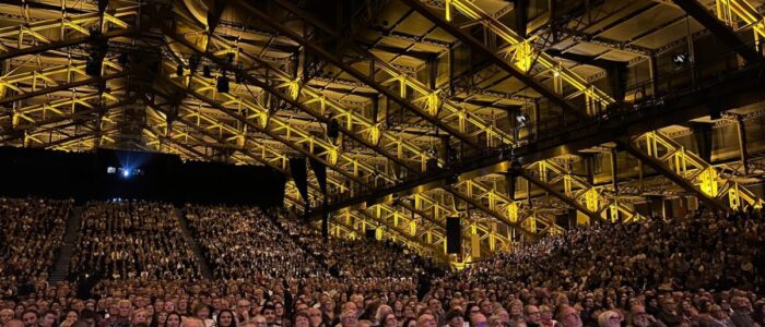 5 000 personnes étaient présentes pour la cérémonie d'ouverture à la Halle Tony Garnier. (@AD)