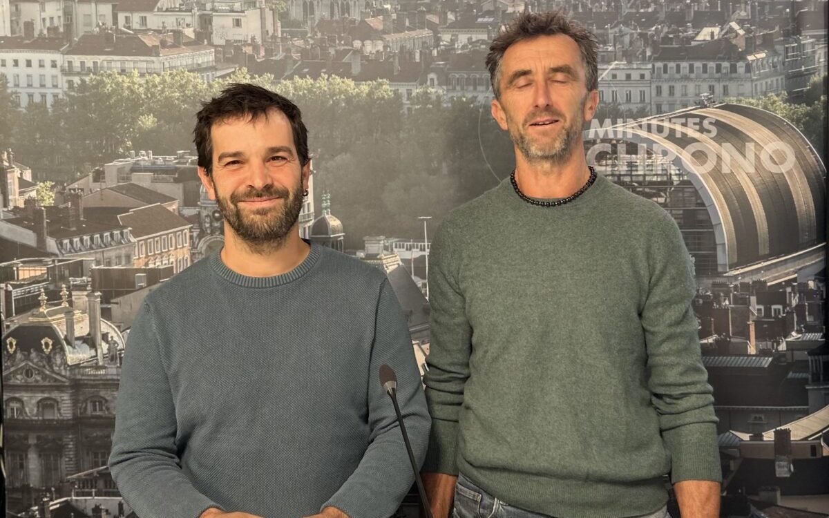 Antoine Pariset, porte-parole de la Confédération paysanne du Rhône, et Marc Rivoire, membre d'Agribio Rhône-Loire