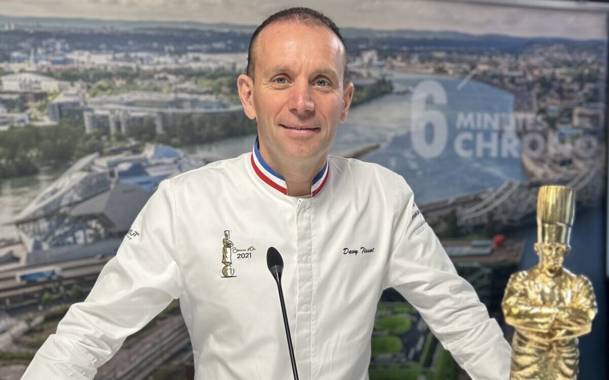 Davy Tissot (MOF 2004)et son Bocuse d'Or remporté en 2021 à Lyon