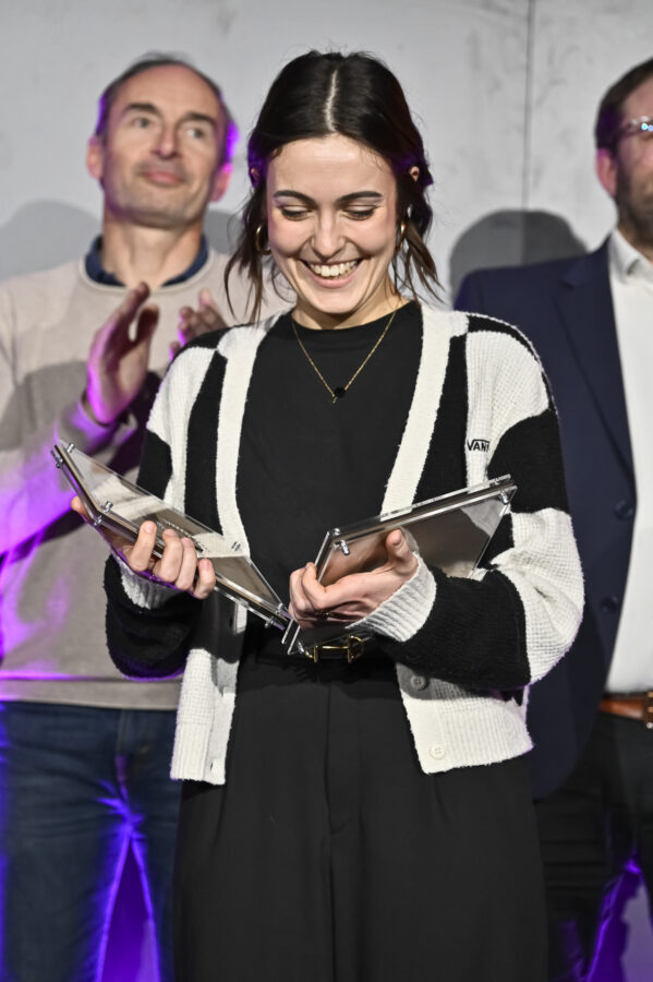 Chloé chave 1er prix du jury et Prid du public de Ma Thèse en 180 secondes -Université de Lyon 2025