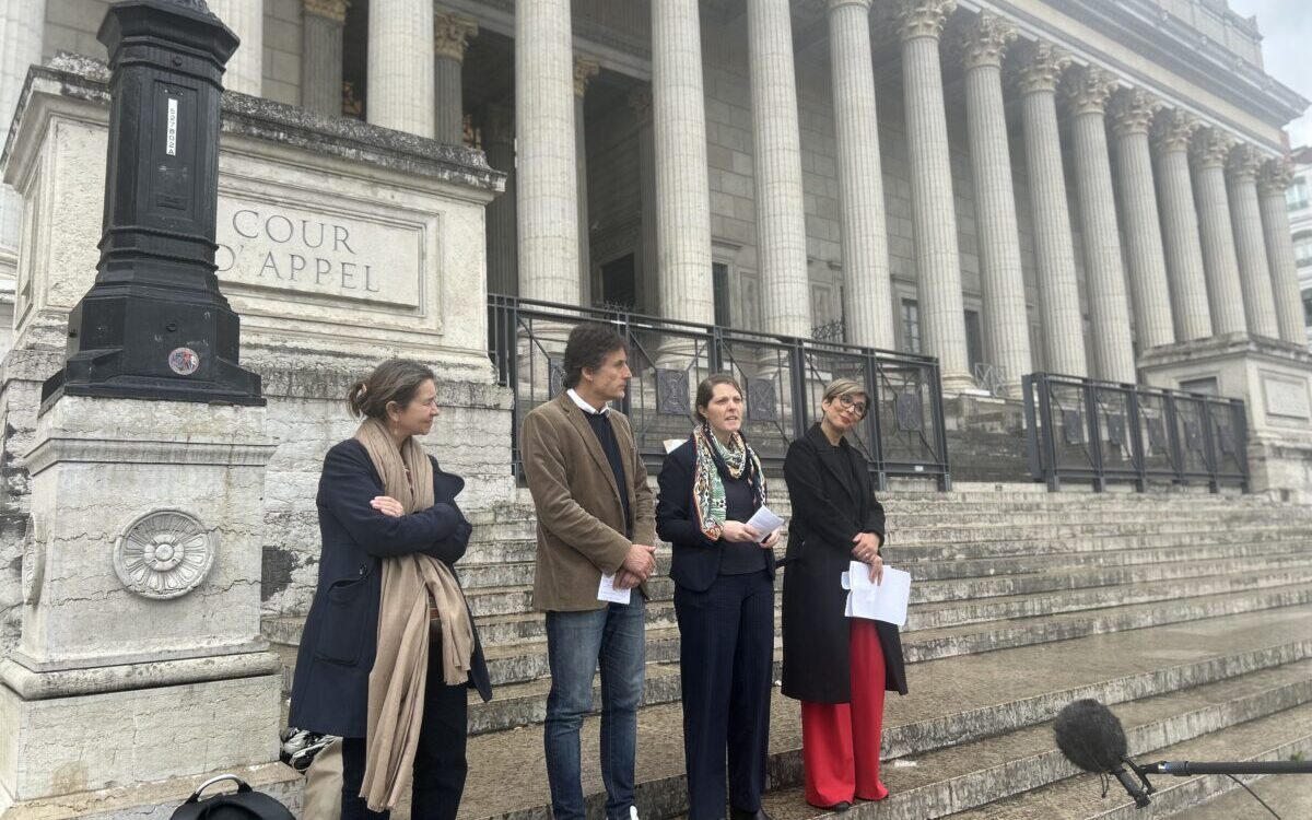 Dépot de plainte contre Wauquiez et Pannekoucke devant le palais de justice de Lyon